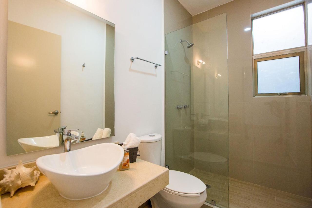 Luxury Two Apartahotel 5*